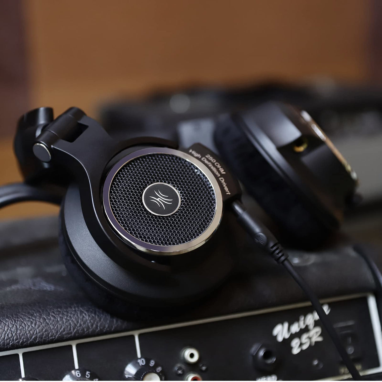 OneOdio Monitor 80-Auriculares Profesionales de Estudio Abiertos de 250 Ω, Cascos Hi-Res con Cable Desmontable (3,5 mm / 6,35 mm), Audífonos para Mezclar Masterizar Editar, Almohadillas de Terciopelo