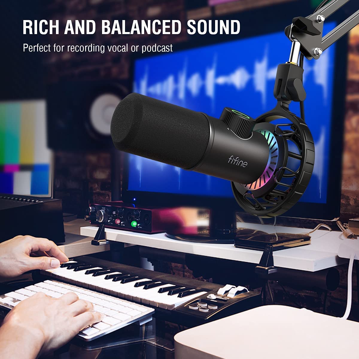 FIFINE Gaming Microfono para PC USB, RGB Micrófono de Dinámicos per Ordenador PS4 PS5, con Botón de Silencio & Conector para Auriculares de 3,5mm, para Podcasting Youtube