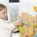 Smoby- Muro de Actividades Doble Cara- Diversión 6 en 1 Circuito de Bolas y Agua, Tres en Raya, Pizarra, Juego de Lanzar Pelotas y más, 29 Accesorios, A Partir de 2 Años (7600840300)