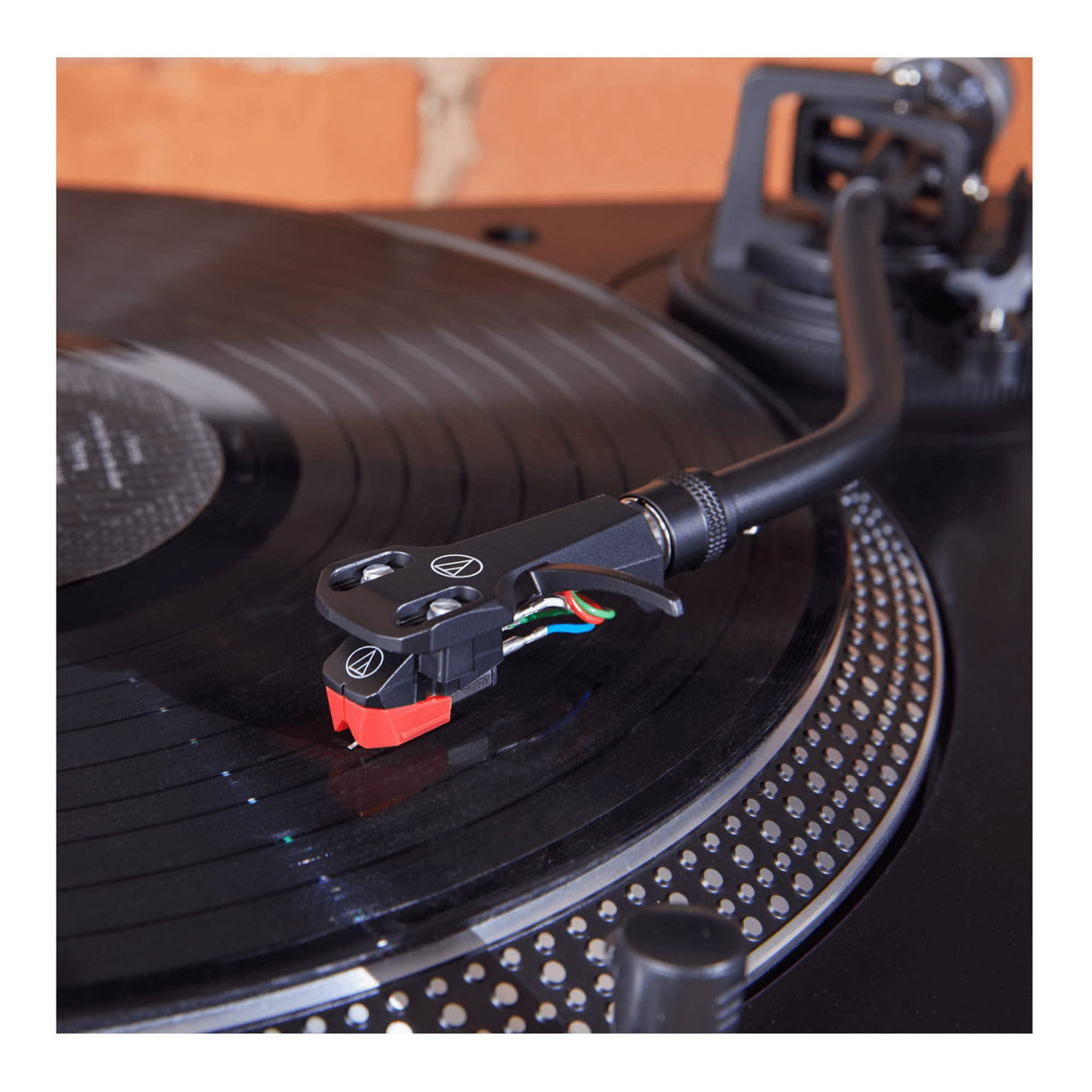 Audio Technica AT-VM95ML/H - Cartucho magnético móvil Dual (Negro/Rojo)