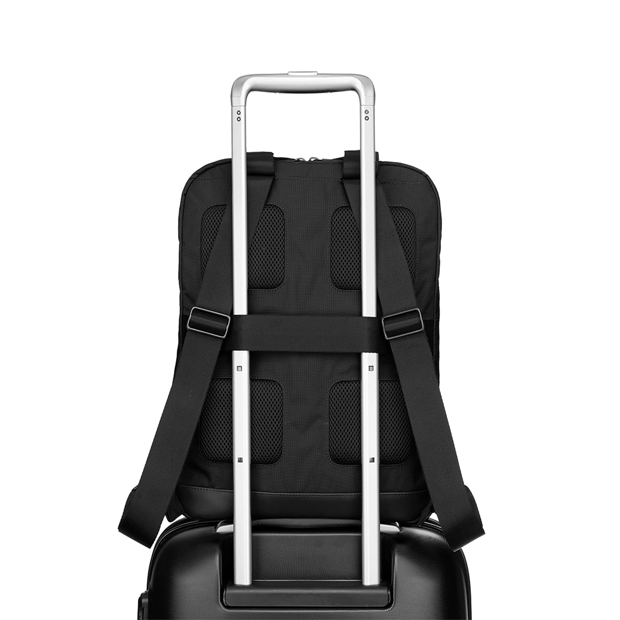 Moleskine Mochila Vertical Colección Metro, Bolso Porta Pc para Laptop, Notebook, iPad y Tablet hasta 15'', Dimensiones 31 x 42 x 10 cm, Color Negro