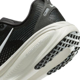 NIKE W Vomero 18, Sneaker Mujer, Black/Summit White/Coconut Mil, 44 EU