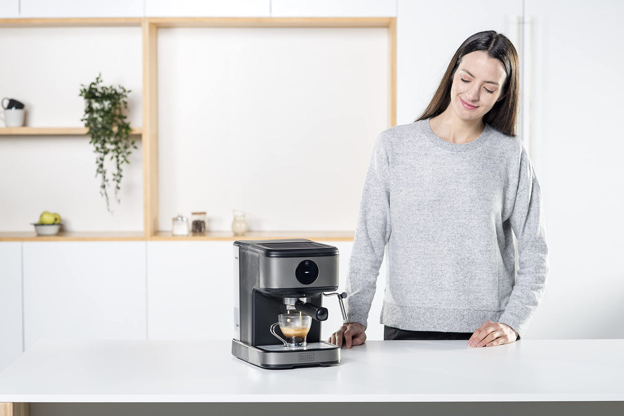 Black+Decker BXCO850E - Cafetera espresso, 20bar, 1 o 2 cafés, función vapor, paro automático, cantidad programable, sistema extra cream, 1.5l, acabado antihuellas en acero inox, 850W