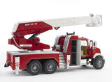 bruder 02821 - Camión de bomberos Mack Granite con bomba - 1:16 Vehículo, Camión de bomberos, Llamada de emergencia, Camión de bomberos, Juguete