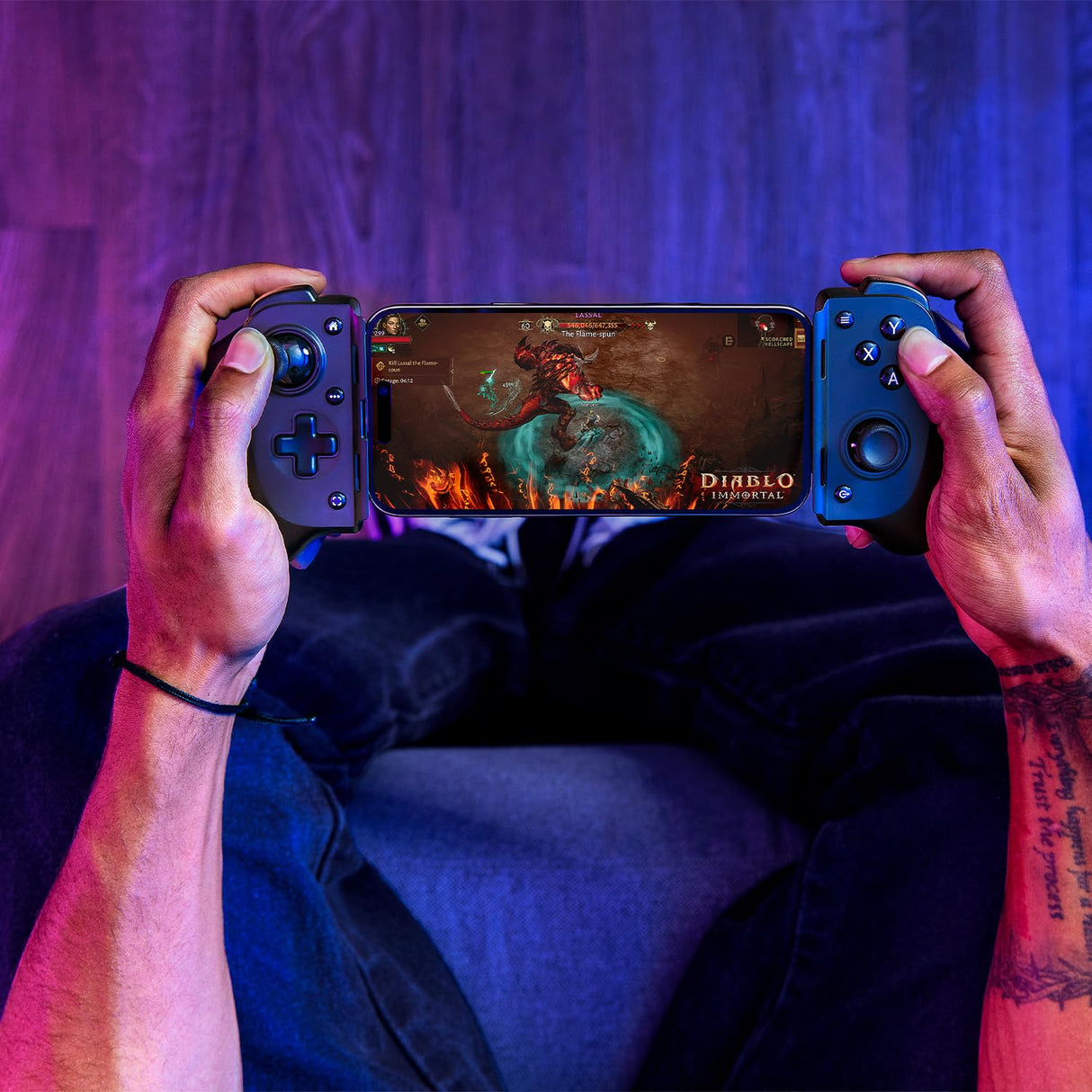 Razer Kishi V3 - Mando háptico gaming USB-C para iPhones y smartphones Android - Plug and Play - sticks analógicos antideriva (12 botones - hápticos Sensa HD - app Nexus) Negro