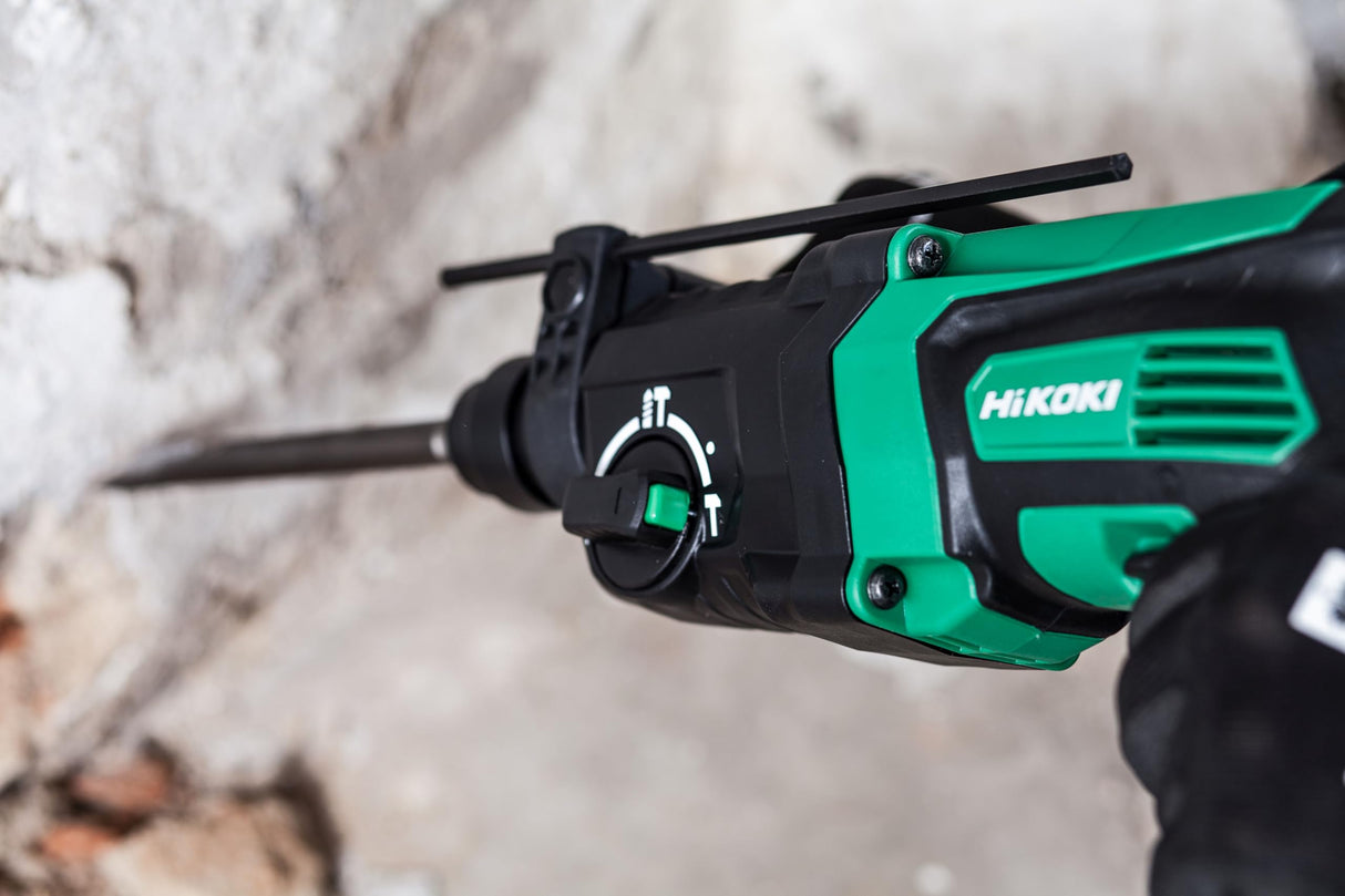 HiKOKI Martillo SDS-Plus 830W Potente 2,9J 26mm 3 Modos Multiusos Taladrar Percutir Cincelar Herramienta Duradera con Empuñadura Antivibraciones y Maletín
