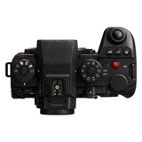 Panasonic LUMIX S1IIE Cámara Sin Espejo de Fotograma Completo, 24MP, Cs4K 60p Área Completa, Video 6K 30p Open Gate, I.S. Activo, Grabación 4:2:2 10 bit, Montura L, DC-S1M2ESE