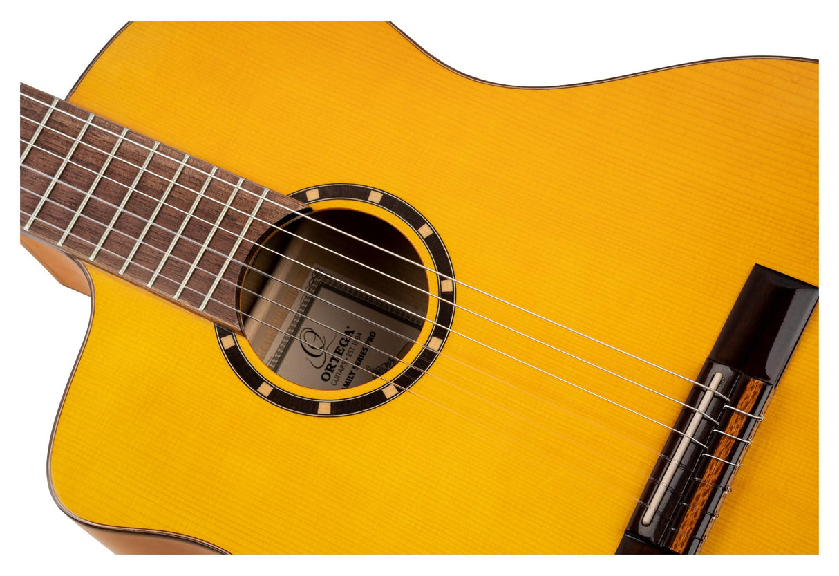 Ortega Guitars Family Series Pro - Guitarra flamenca para zurdos, tamaño 4/4, electroacústica, pícea y ciprés con acabado brillante, color amarillo – Incluye funda (RCE170F-L)