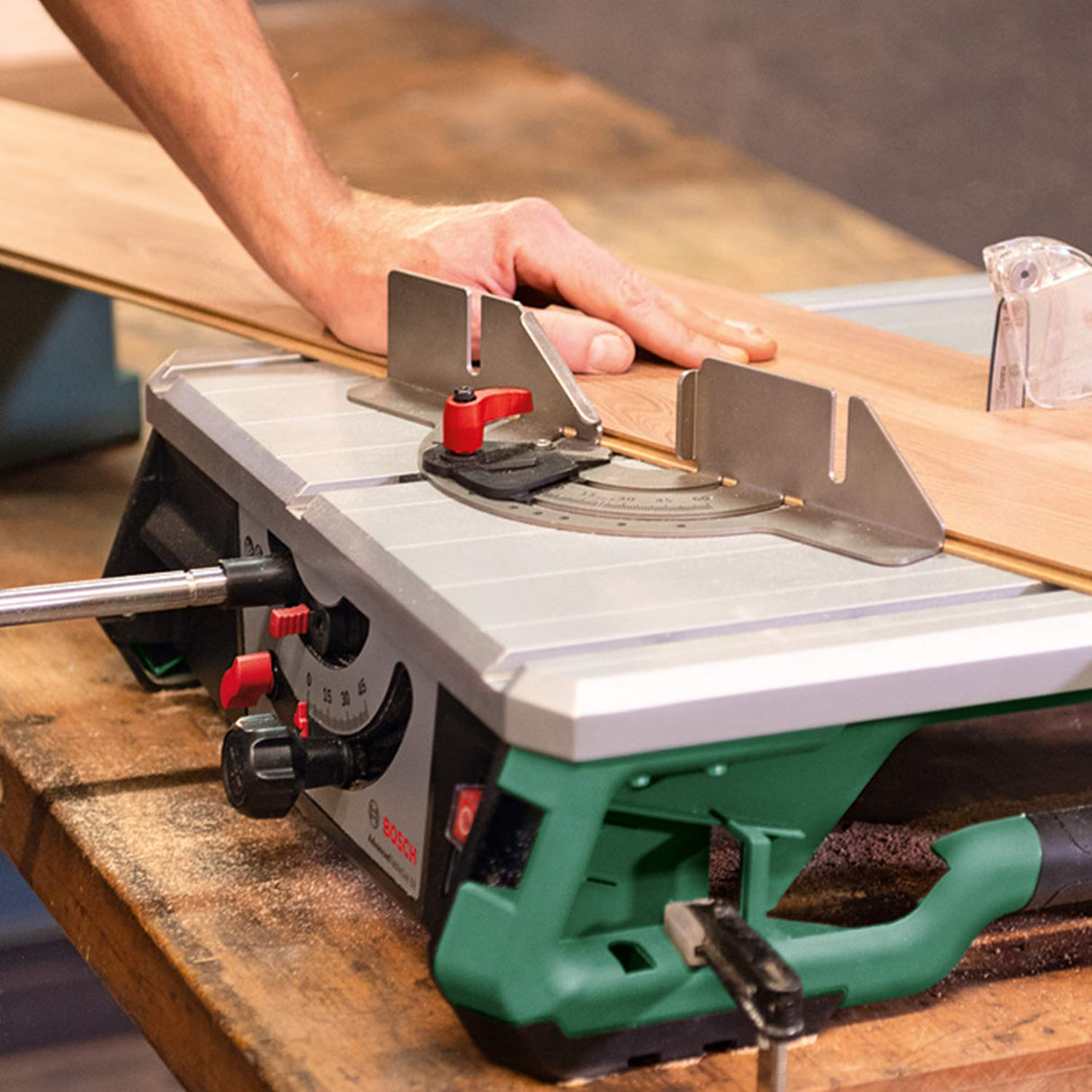 Bosch Home and Garden Sierra de mesa AdvancedTableCut 52 (550 W, tecnología NanoBlade, en caja), Forrest Green