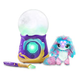Magic Mixies My Crystal Ball Blue, Juguete Interactivo de Magia, Bola de Cristal mágica con Luces, Efectos y Sonidos, y un muñeco de Peluche Suave para cuidar, con Accesorios, Famosa (MGX06000)