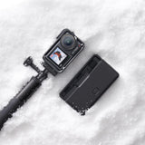 DJI Osmo Action 4 Adventure Combo con soporte magnético – Cámara impermeable 4K/120 fps, sensor de 1/1,3 pulgadas, 10 bits y D-log M, campo de visión ultra amplio de 155°, hasta 7,5 horas con 3