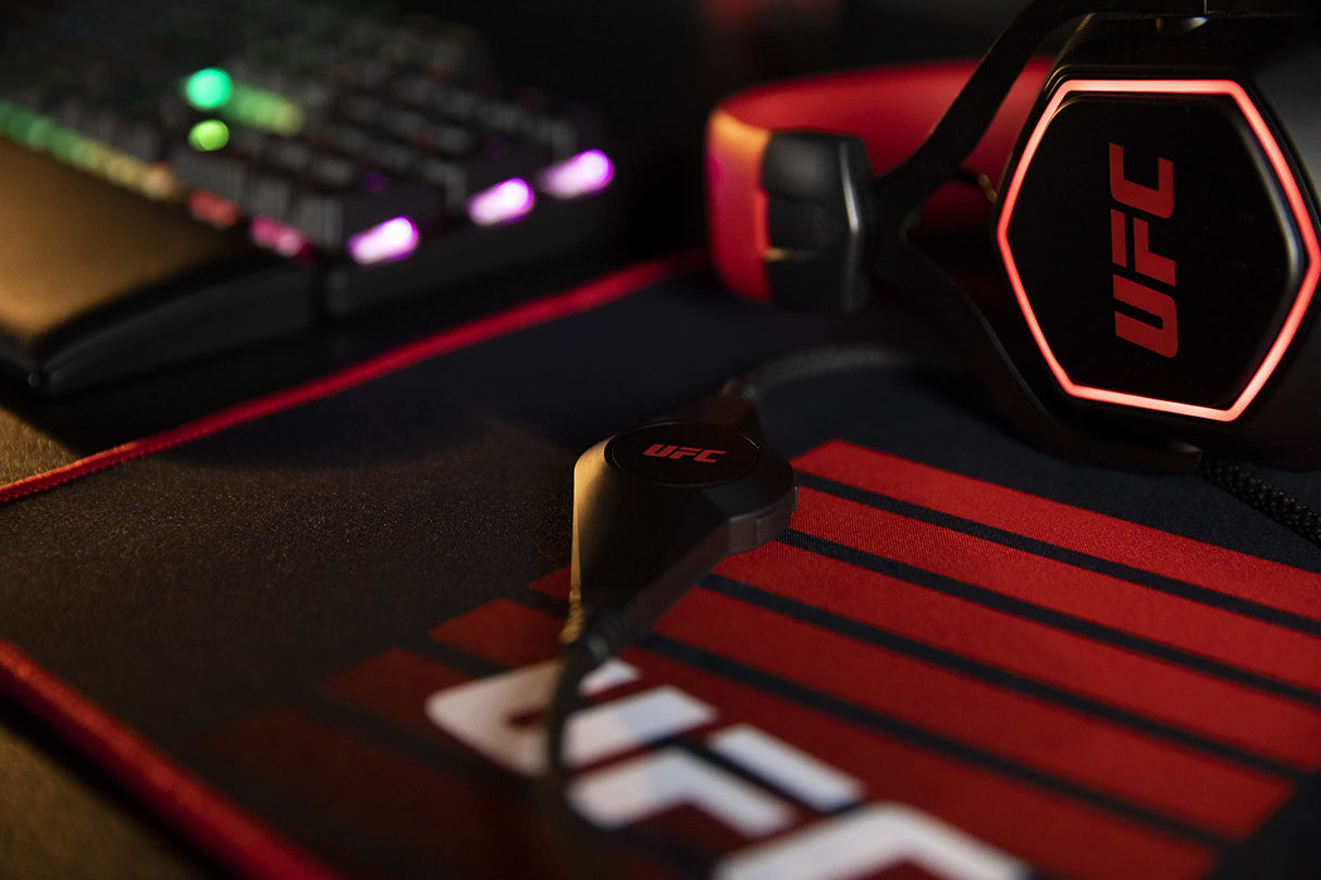 Konix UFC Auriculares Gaming con Cable 7.1 para PC - Altavoces de 50 mm - Micrófono Desmontable - Cable USB de 2 m - Retroiluminación - Negro y Rojo