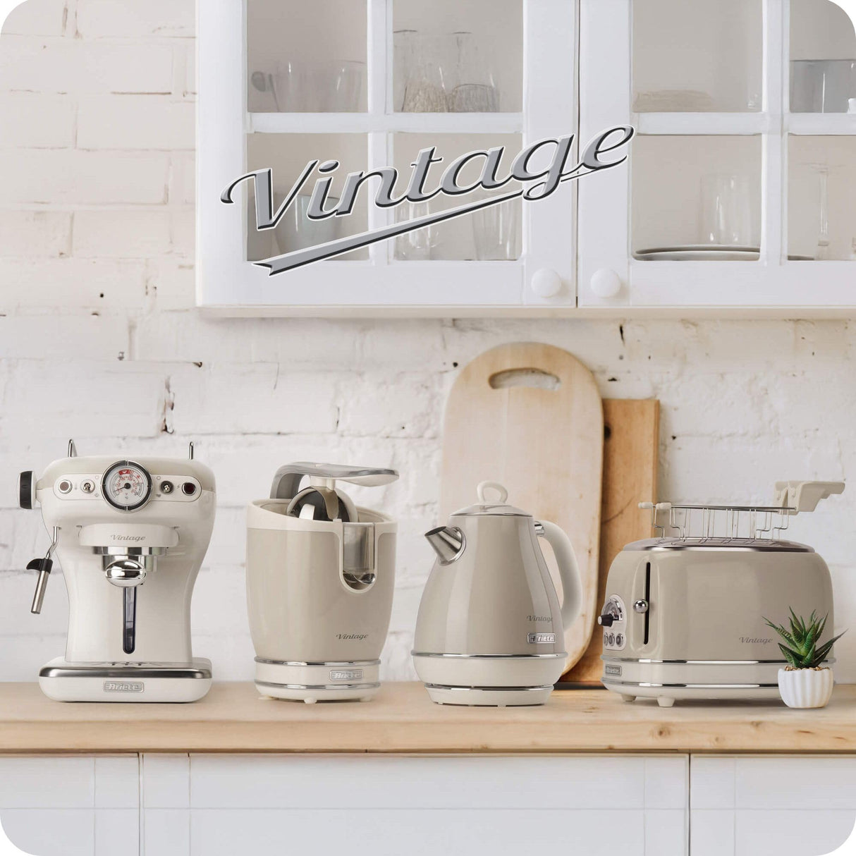 Ariete 1389/13 CAFETERA Espresso Vintage, 900 W, 0.9 litros, 15 bares, maxicapuccino, porta filtro para monodosis y café en grano, plástico Beige