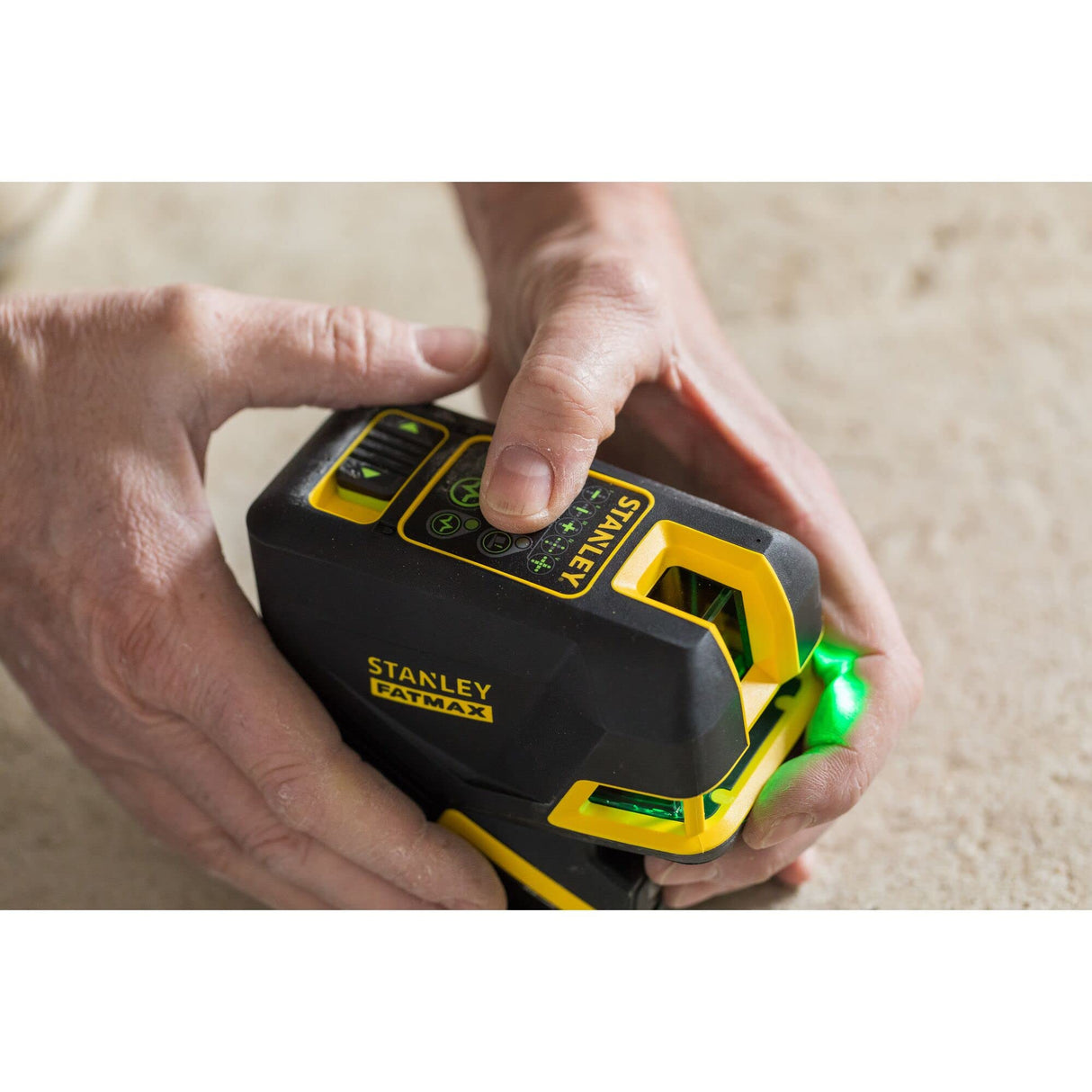 Nivel laser de cruz + 5 puntos – VERDE. 20 metros (50 metros con detector) ±3mm/m