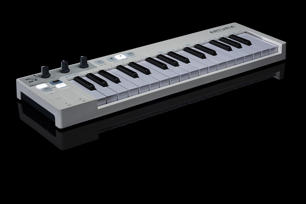 Arturia - KeyStep - Controlador MIDI Portable, Secuenciador y Arpegiador - 32 Slimkeys, Secuenciador Polifónico de 8 Memorias, Arpegiador de 8 Modos, Compatible con CV - Blanco