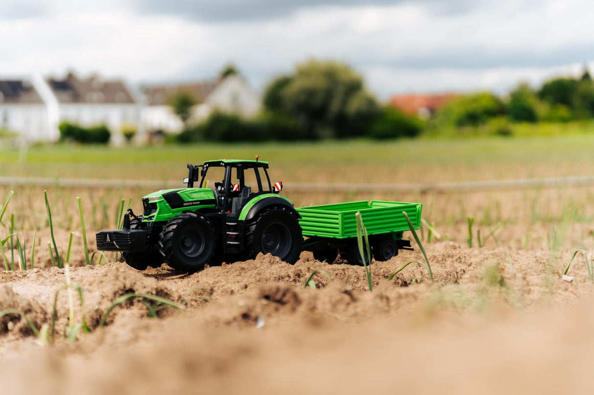 Carson 1:16 Tractor Deutz 8280 TTV con Remolque 100% RTR - Tractor RC, vehículo teledirigido con luz y Sonido, Incluye Pilas y Mando a Distancia, Bulldog teledirigido