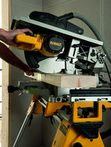 DeWalt D27113-QS - Ingletadora Mesa Superior 1600W - Ø 305mm + XPS
