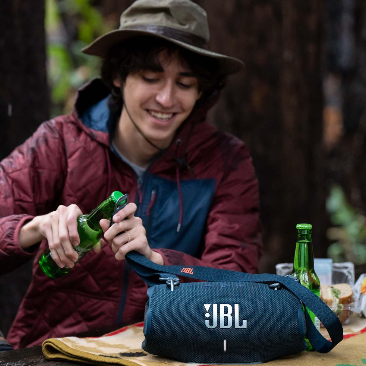 JBL Xtreme 4, altavoz bluetooth portátil con sonido JBL Pro, resistente al agua IP67, correa para el hombro, azul, Enchufe EU (tipo C)