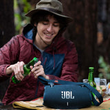 JBL Xtreme 4, altavoz bluetooth portátil con sonido JBL Pro, resistente al agua IP67, correa para el hombro, azul, Enchufe EU (tipo C)