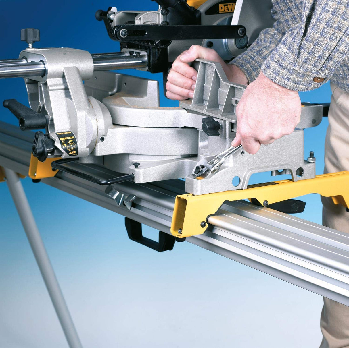 DeWalt DE7023-XJ Banco de Trabajo para Ingletadoras