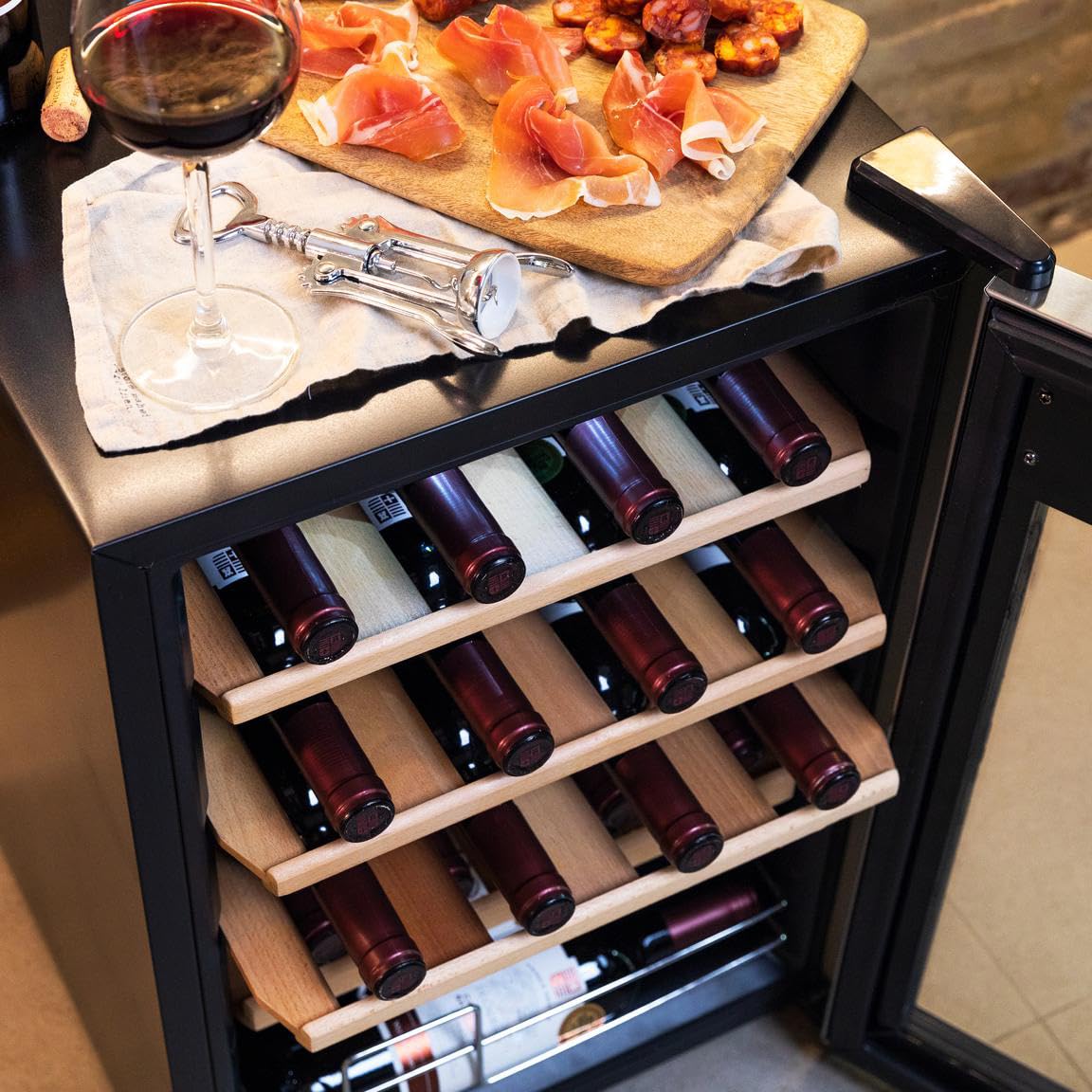Cecotec Vinoteca - Nevera para Vinos - 24 Botellas Bolero GrandSommelier 2050 Inox Compressor. Temperatura ajustable de 5-18ºC, Alto rendimiento, Funcionamiento silencioso y sin Vibraciones