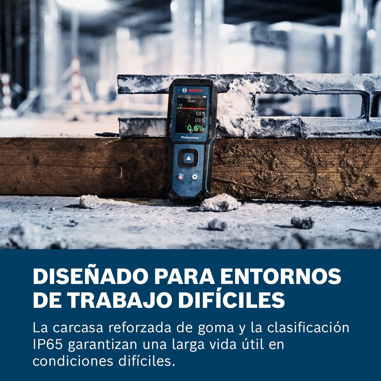 Medidor de humedad GMM 1-15 de Bosch Professional sin clavijas (no invasivo, mide 37 tipos de madera y 10 materiales de construcción, clasificación IP65, 2 pilas AA, bolsa)