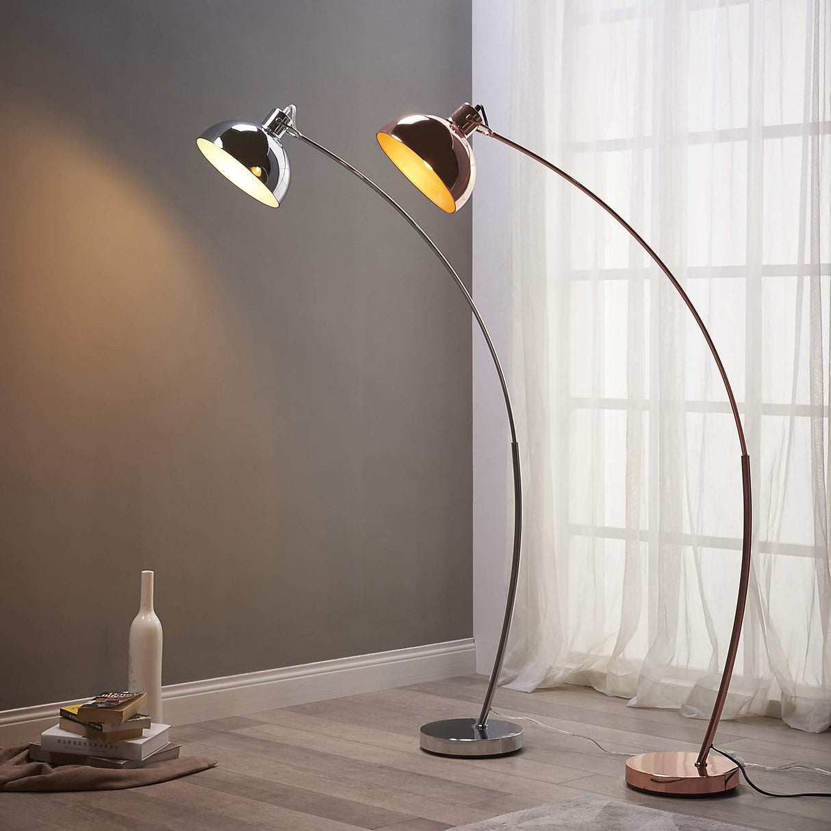 Versanora Lámpara LED de pie estándar cromada y curvada Arco VN-L00024EU