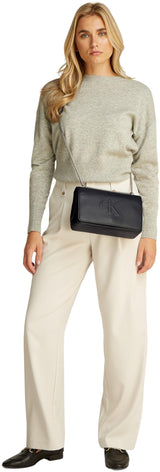 Calvin Klein Bolso bandolera Mujer Sculpted Flap con cadena, Negro (Black), Talla Única