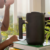 Fellow Cafetera aislada Clara con sistema de filtración mejorado - Prensa francesa portátil de acero inoxidable - Jarra de 24 oz - Negro mate