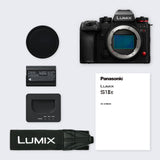 Panasonic LUMIX S1IIE Cámara Sin Espejo de Fotograma Completo, 24MP, Cs4K 60p Área Completa, Video 6K 30p Open Gate, I.S. Activo, Grabación 4:2:2 10 bit, Montura L, DC-S1M2ESE