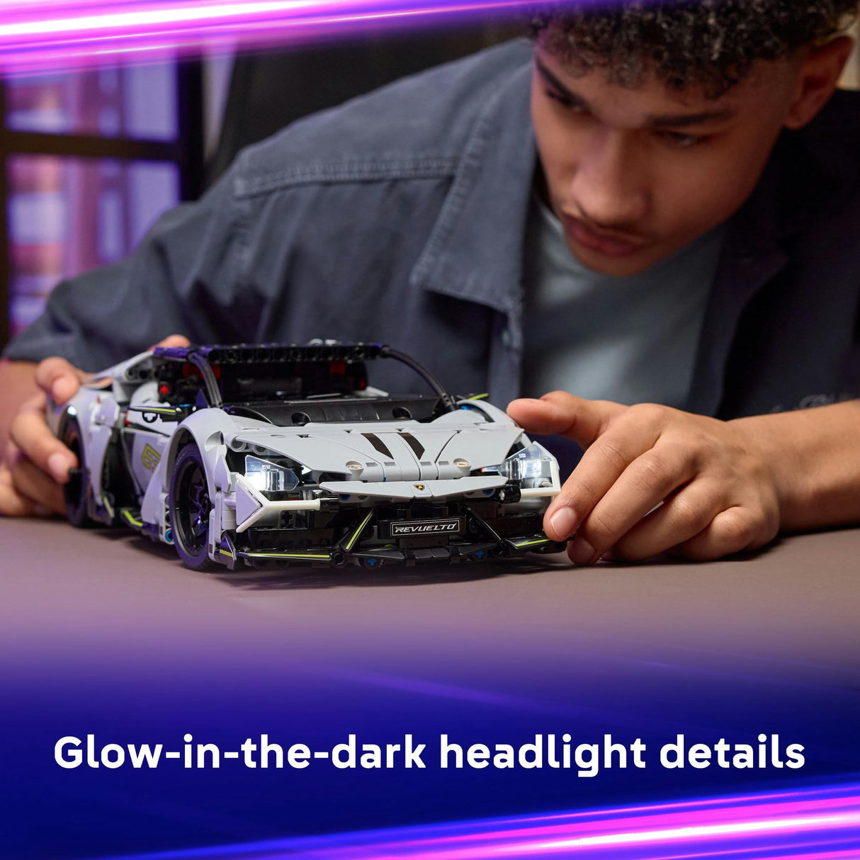 LEGO Technic Superdeportivo Lamborghini Revuelto - Maqueta de Coche Teledirigido de Juguete con Luces, Dirección y Batería Recargable - Regalo para Niños de 10+ Años 42214
