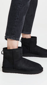 UGG Classic Mini Ii, Botas Mujer, Negro, 37 EU