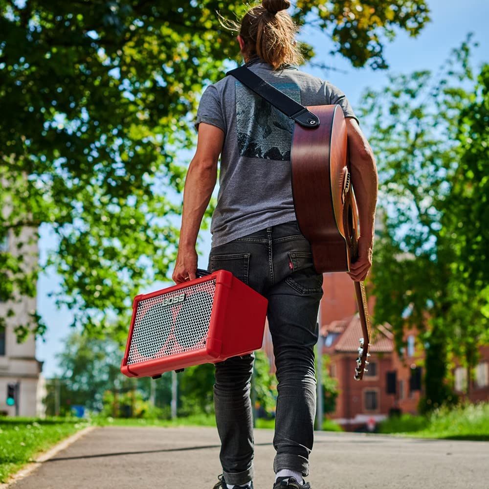 Amplificador estéreo portátil para actuaciones callejeras BOSS Cube Street II | Cube-ST2 | Nueva generación de la exitosa Serie Roland Cube, Ahora bajo la Marca BOSS