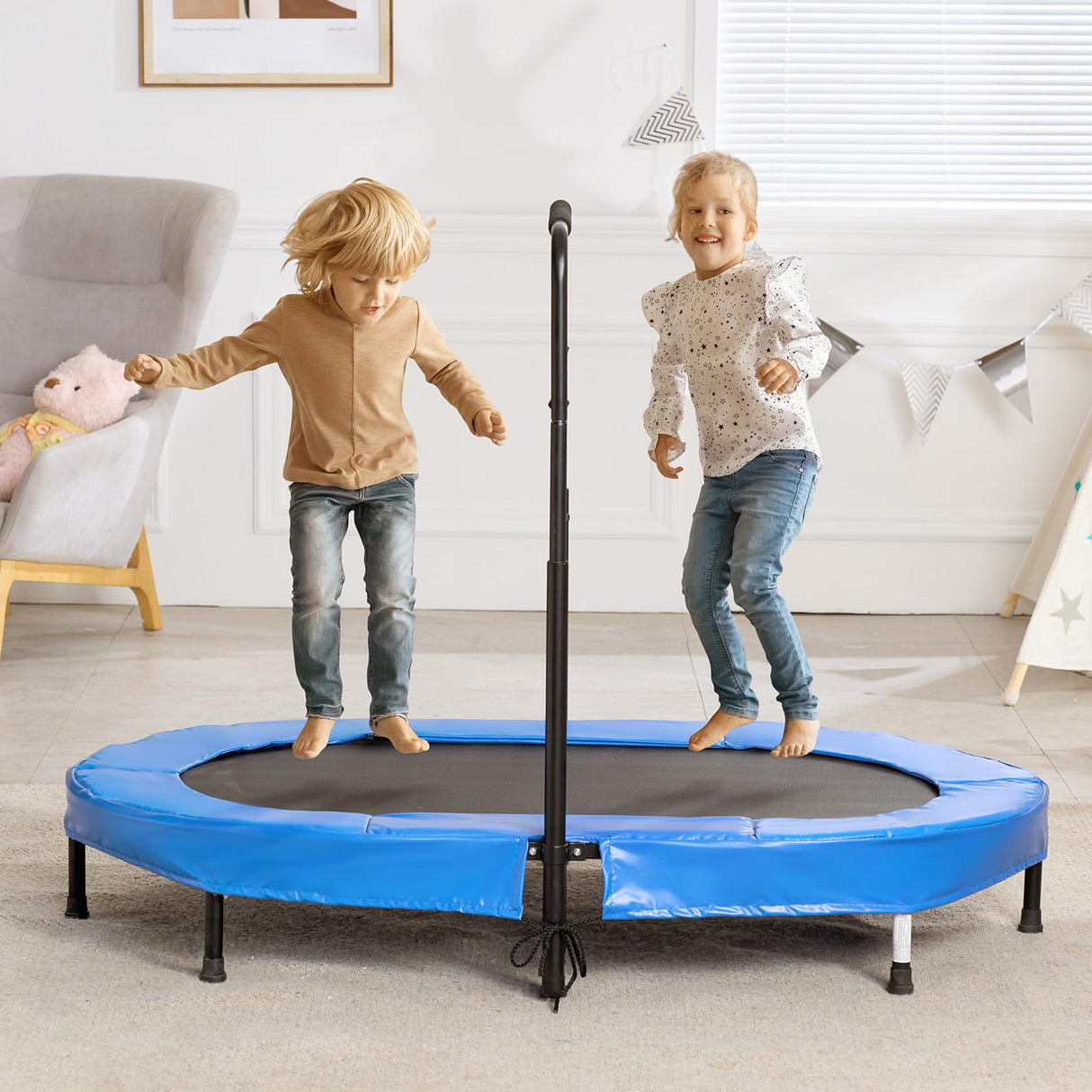 VEVOR Trampolín para Niños, Interior y Exterior, Mini Trampolín Plegable con Asa, Trampolín Rebotador para Niños de 3 Años en Adelante, Niños y Niñas para Divertirse, Azul, 1435 x 970 x (965-1285) mm