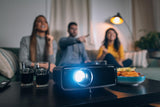 Philips NeoPix 530, proyector de vídeo True Full HD a 1080p, de Alto Contraste, multicorrección de imágenes para un Ajuste Flexible, Ventiladores silenciosos y Potente Sistema de Sonido 2.1