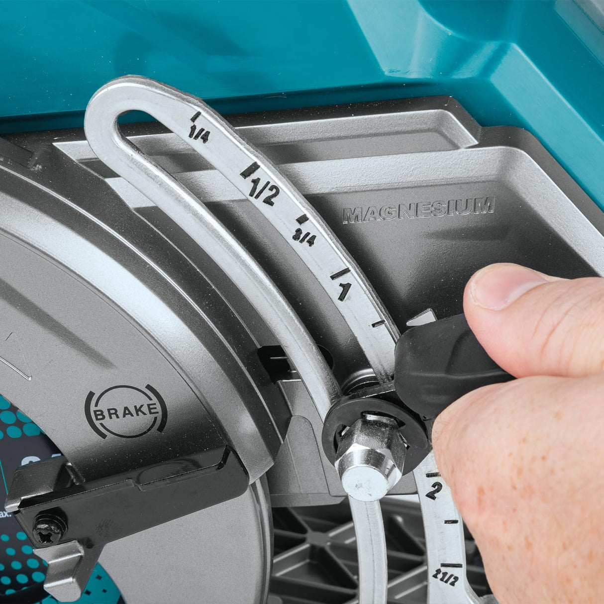 Makita RS001GZ Cordless Circular Saw 185mm 40VMAX XGT (sin batería, sin cargador)