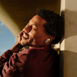 Bose Novedad auriculares de botón QC Ultra Bluetooth (2.ª gen), auriculares de botón inalámbricos con cancelación de ruido, hasta 6h de batería, IPX4, audio inmersivo, graves profundos, Blanco ahumado