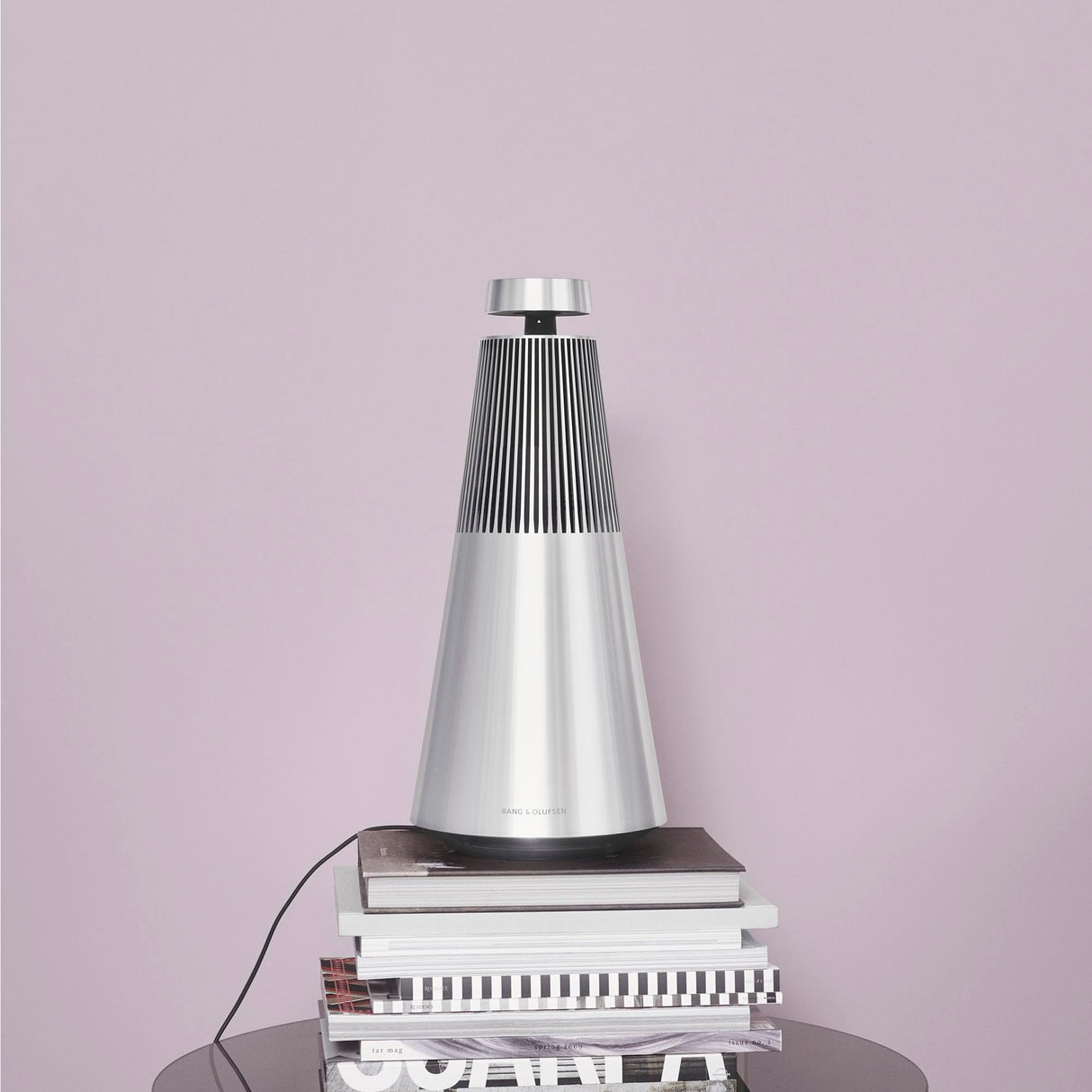 Bang & Olufsen Beosound 2 (3.ª Generación), Elegante y potente altavoz WiFi para el hogar con sonido envolvente de 360 grados, de pie o para estantería, Natural