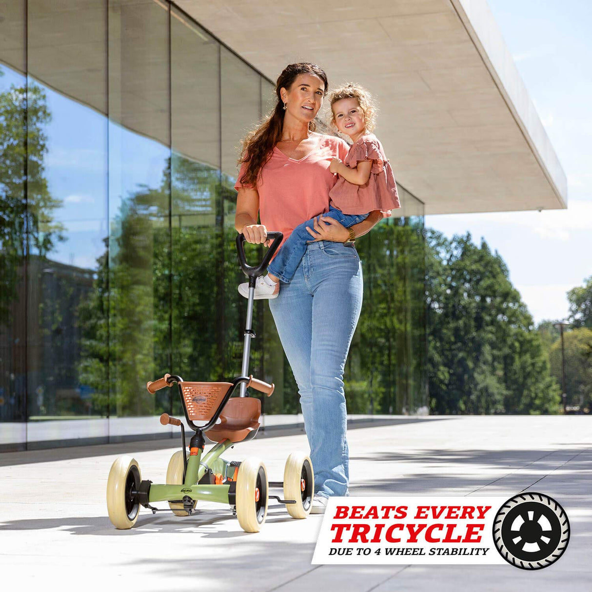 BERG Pedal Gokart Buzzy Retro 2-in-1 Verde Incl. Barra de Empuje | Coche de Pedales, Seguro y Estabilidad, Juguete para niños Adecuado para niños de 2 a 5 años