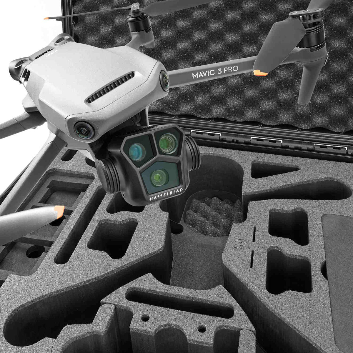 TOMcase Maleta para Drones Ready to Fly para dji Mavic 3 / Pro/Classic, Mando a Distancia estándar o dji RC/RC Pro, Carga de baterías en la Caja, Maleta Impermeable - Made in Germany (RTF)