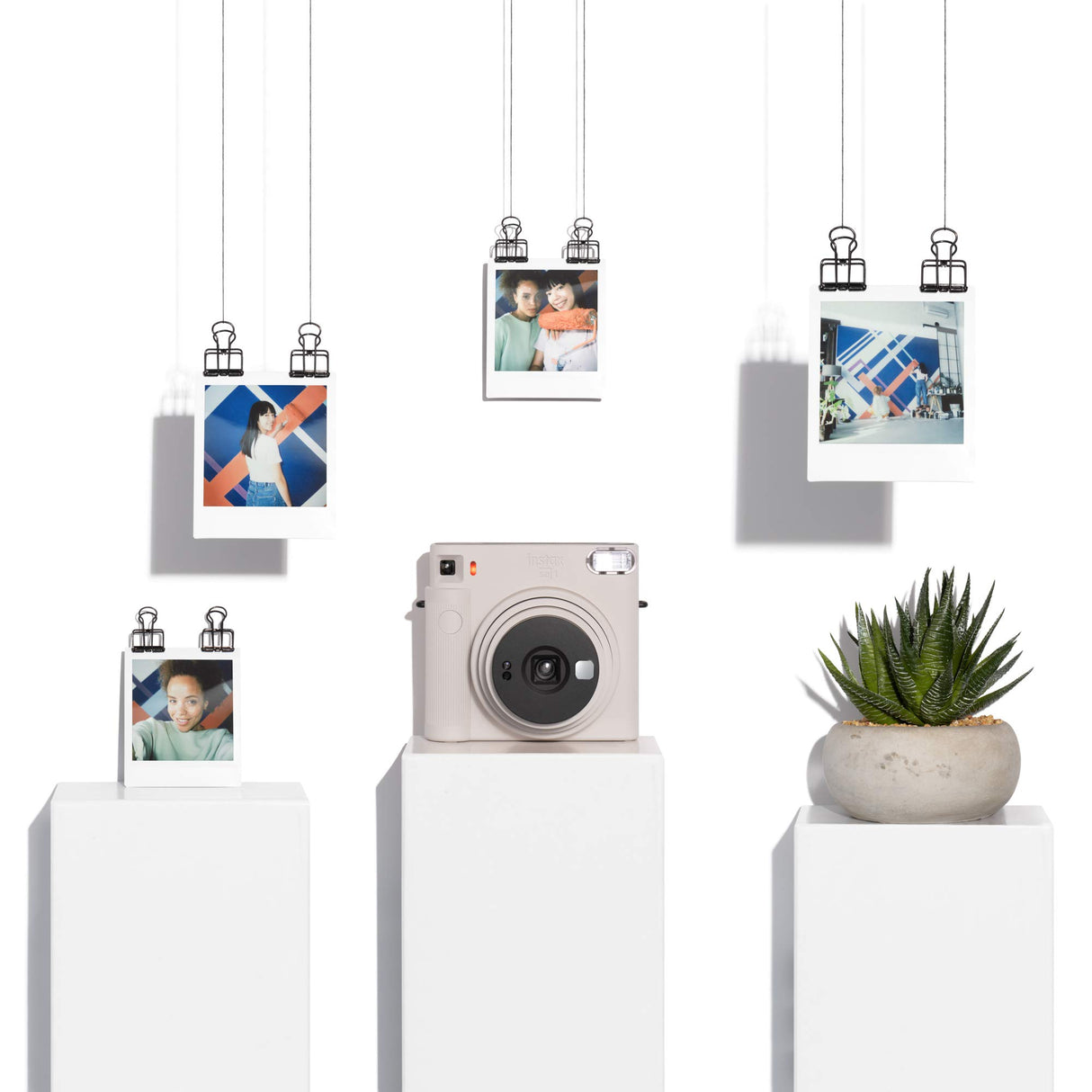 instax SQ1 Square Cámara instantánea automática, tamaño de Foto Cuadrado. Chalk White