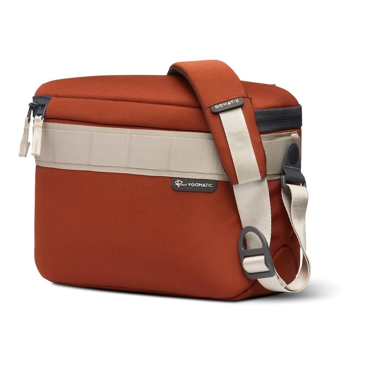 Gomatic Luma Camera Sling 12 L – Bandolera Cámara Resistente al Agua, Organizador Tech con RFID, para DSLR, Mirrorless, Objetivos y Drones – Diseñado por Peter McKinnon – Rust