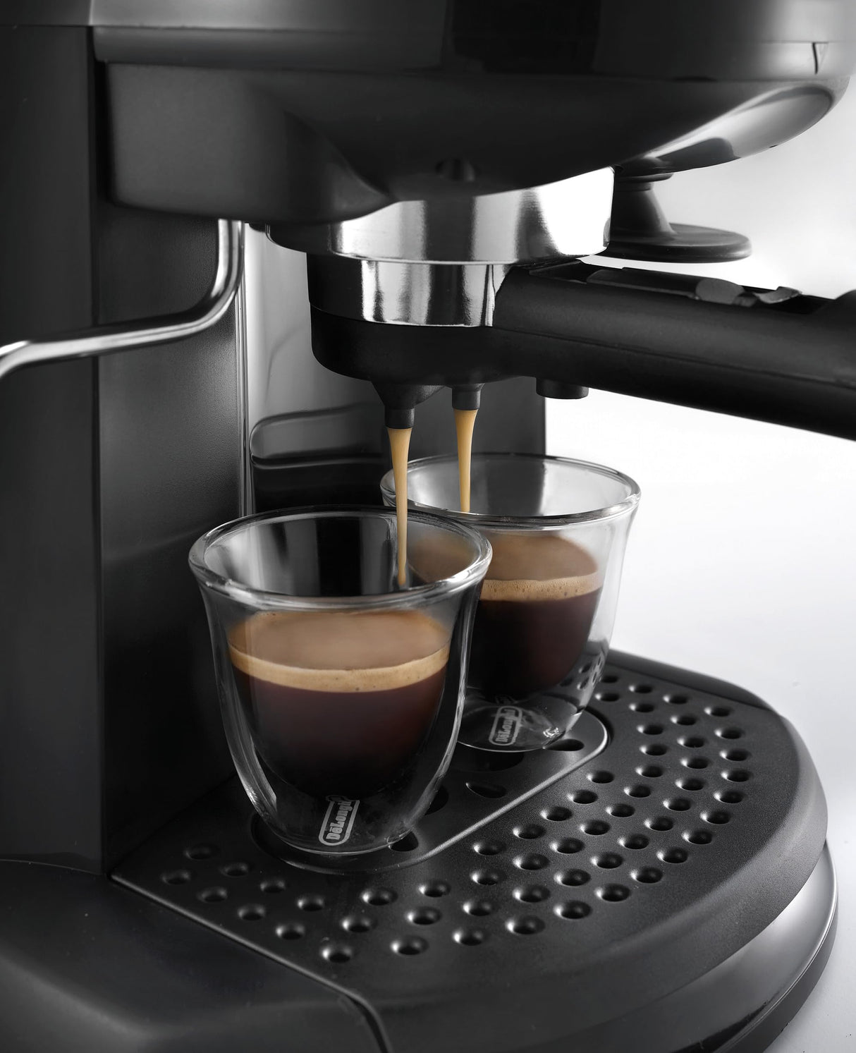 De'longhi EC201.CD.B - Cafetera de bomba tradicional (15 bar de presión, 2 tazas, café molido o filtros monodosis) negro