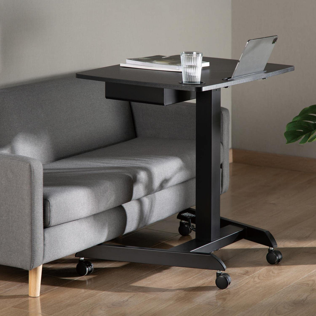 Maclean MC-903B Mesa para Portátil Regulable en Altura con Ruedas y un Cajón | Escritorio para Trabajar de Pie y Sentado | Altura Regulable hasta máx. 113cm, máx. 8 Kilos