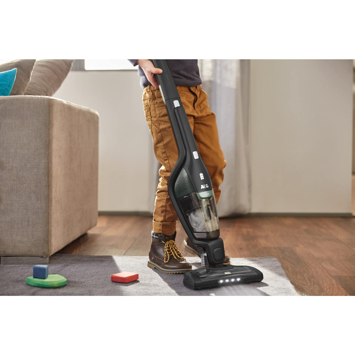 AEG Ergorapido CX7-2-45MÖ - Aspirador con batería 2 en 1 (50% material reciclado, sin bolsa, hasta 45 minutos de duración, independiente, articulación giratoria 180°)