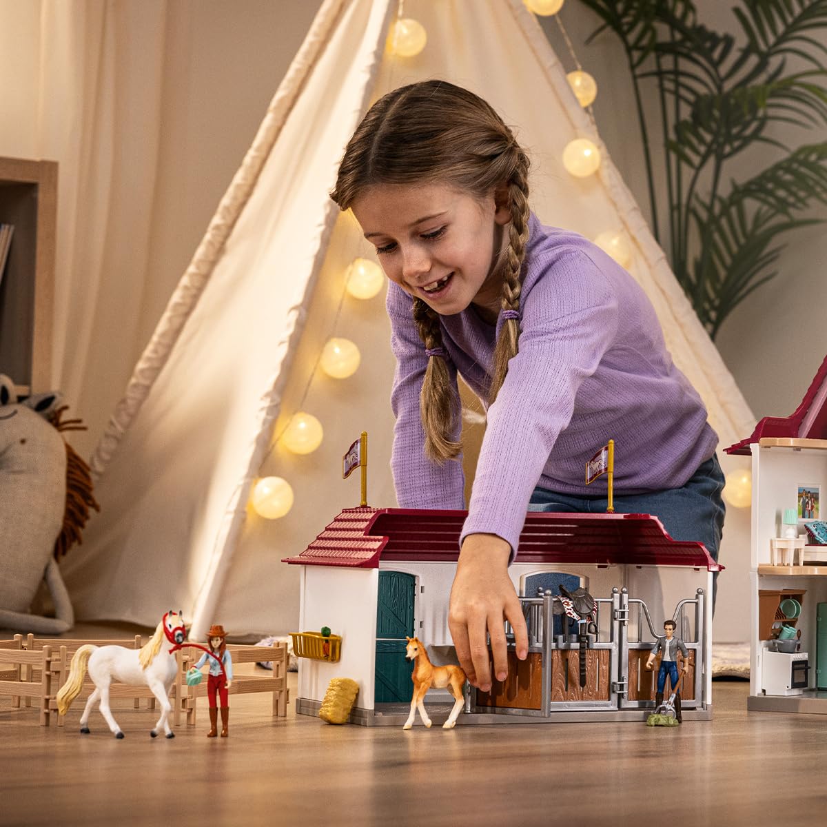 Schleich 42706 Casa de Campo Lakeside y establo, a Partir de 5 años, Horse Club - playset, 179 Piezas