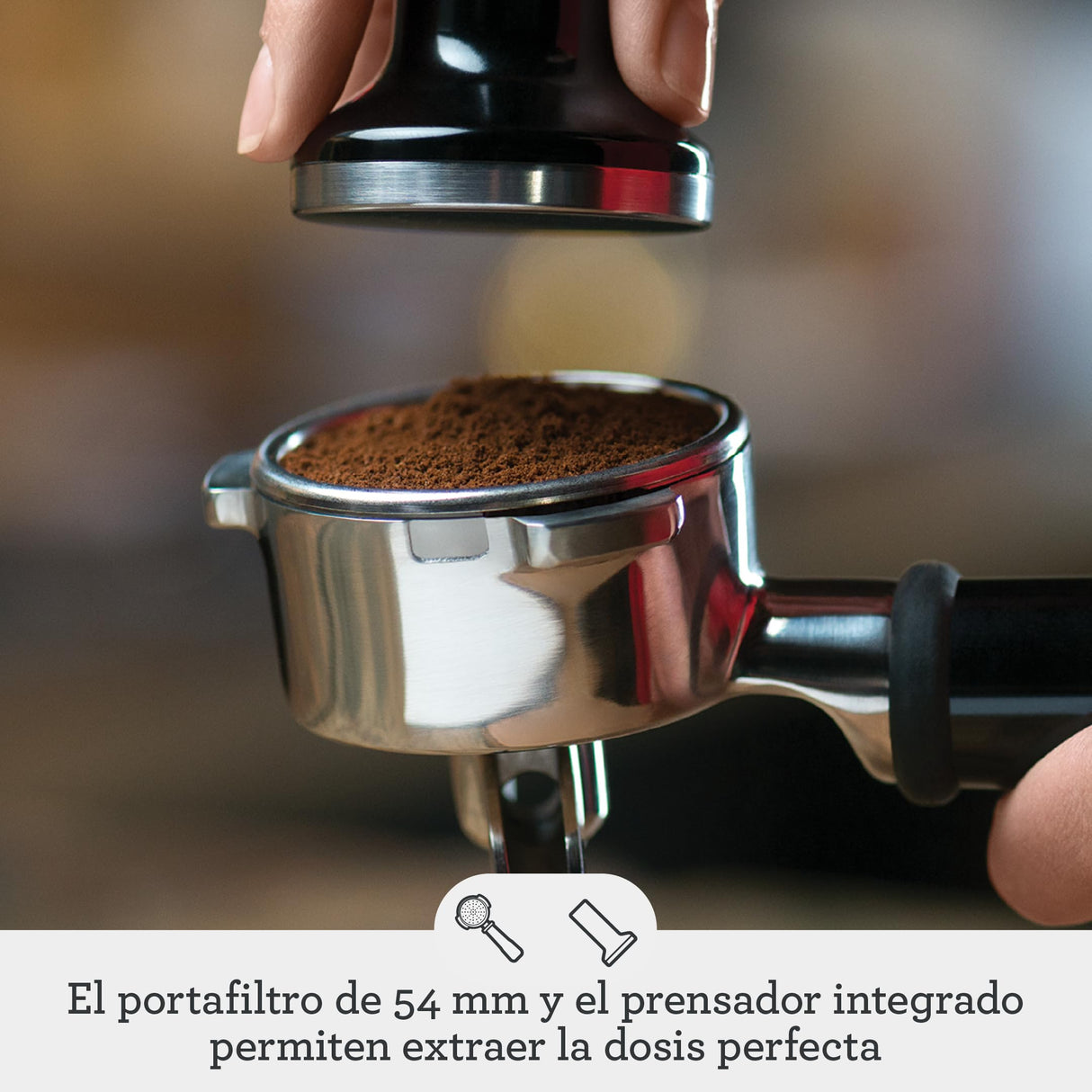 Sage - The Barista Touch - Cafetera Profesional con Pantalla Táctil, Molinillo Incorporado y Espumador de Leche, Acero Inoxidable Negro