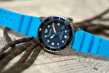 CITIZEN Reloj Analógico para Mujeres de con Correa en Silicona EO2028-06L