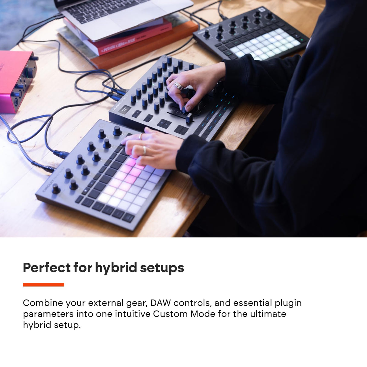 Novation Launch Control XL 3: alimentación USB, superficie MIDI y Mixer para DAW e integración de hardware con 8 faders, 24 codificadores continuos, E/S MIDI 5 pines y paquete de software musical