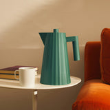 Alessi Plissé MDL06 GR - Hervidor Eléctrico de Diseño, en Resina Termoplástica, Enchufe Europeo, 2400 W, 170 cl, Verde